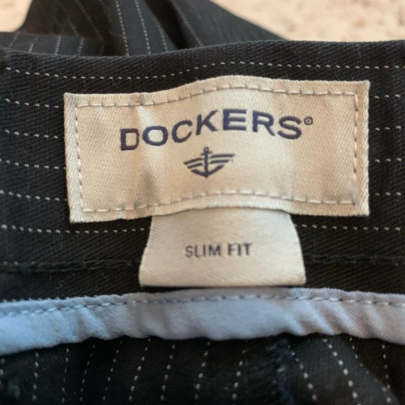 Dockers Signature Khakis 33x30 - Picture 2 of 3